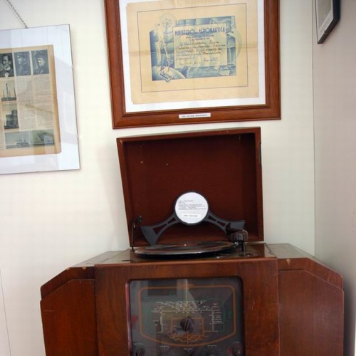 mostralhascrittolaradio97